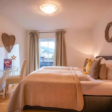 Schott Apartman